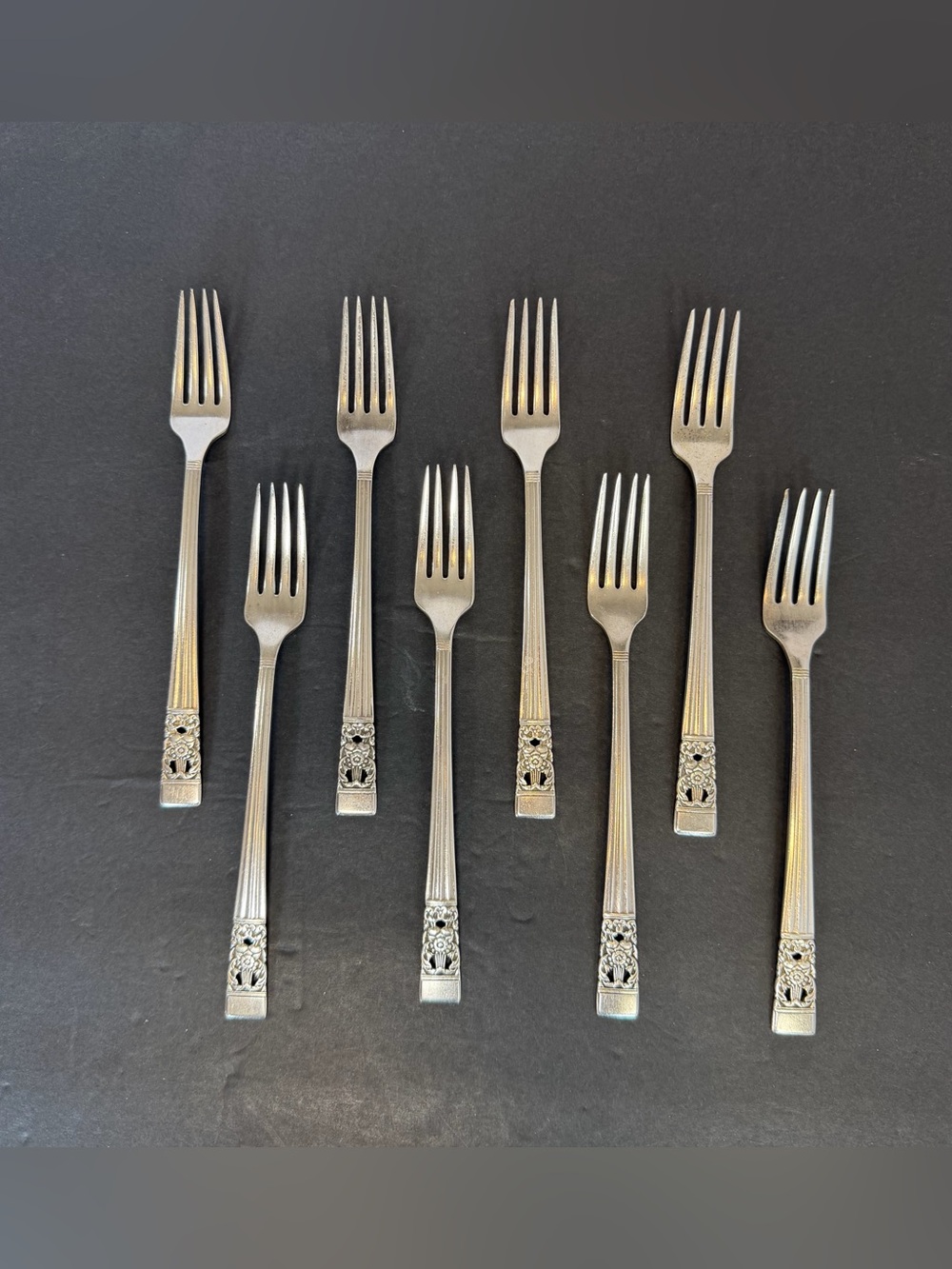 Community Plate Coronation Silverplate Dinner Forks Set of 8 Length 7.5"